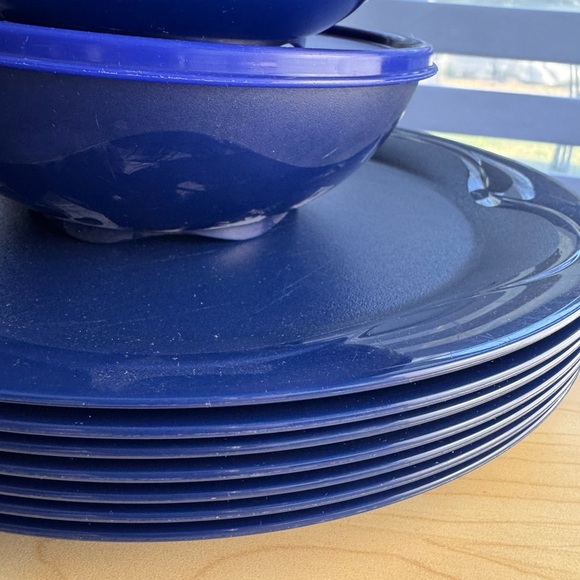 Tupperware Bowls Plates Cups Blue Set of 7 - Picture 4 of 15